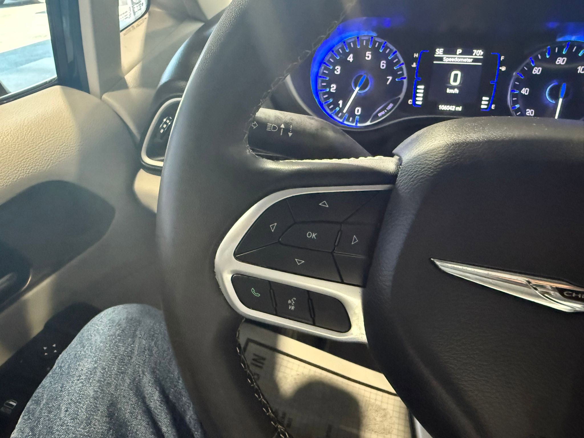 Used 2022 Chrysler Voyager LX image 19