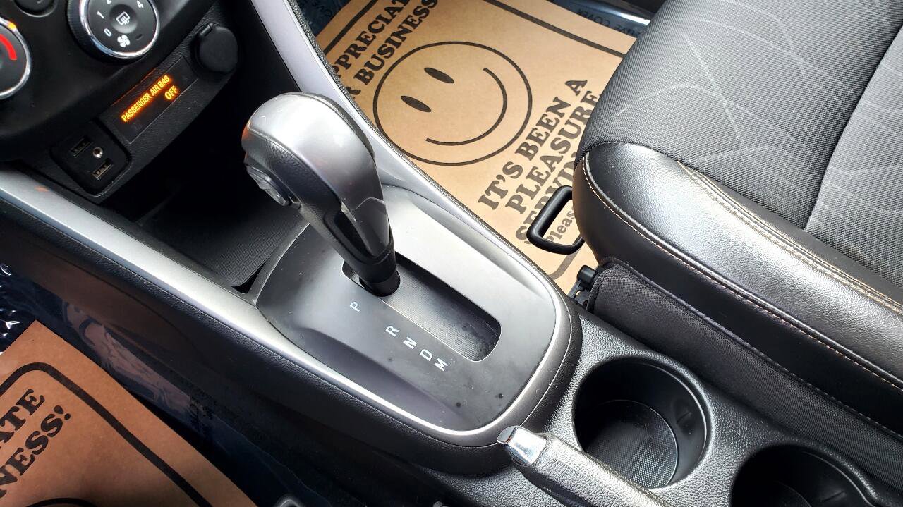 Used 2021 Chevrolet Trax LT image 24