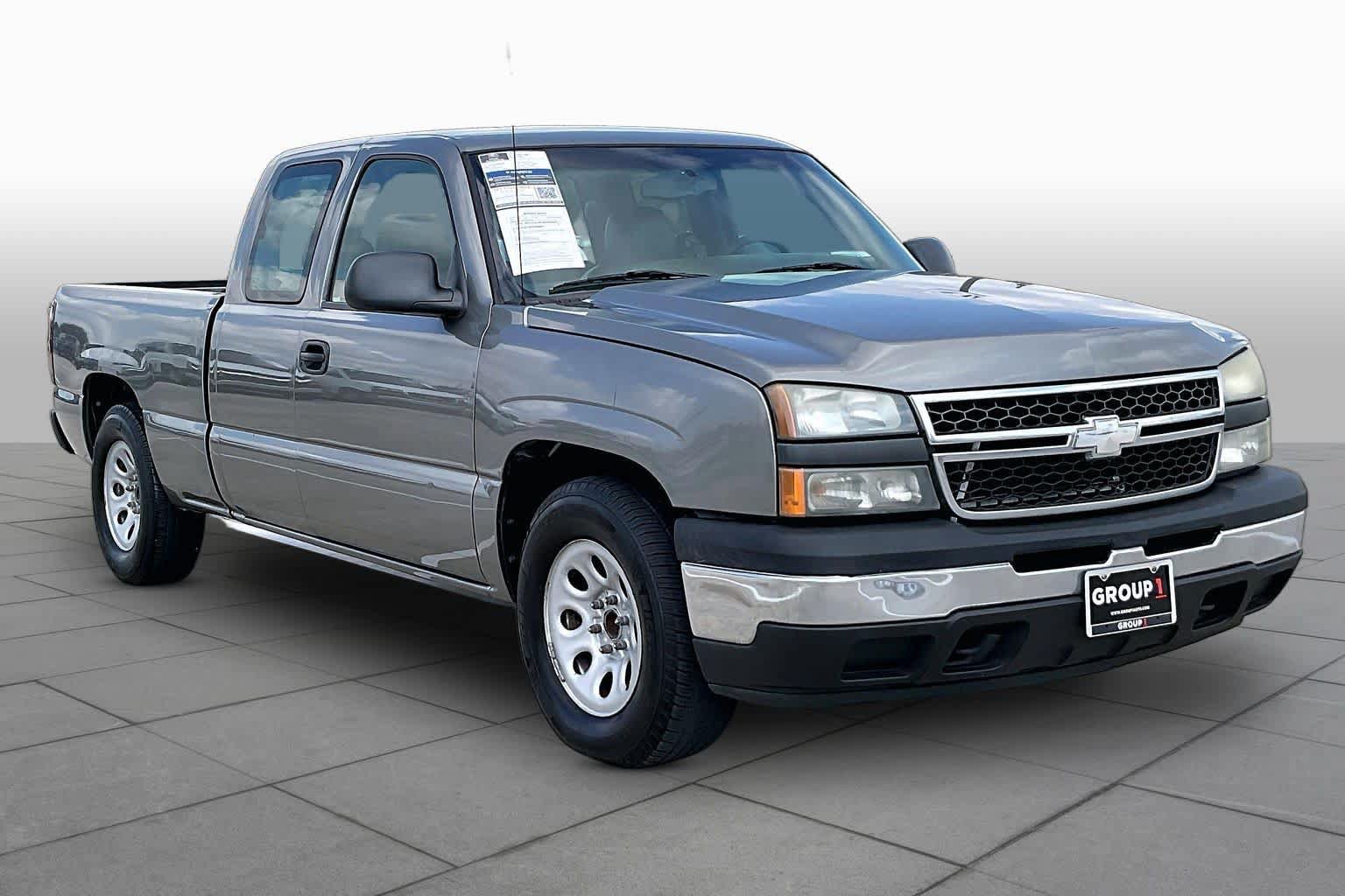 Used 2006 Chevrolet Silverado 1500 W/T RWD image 2