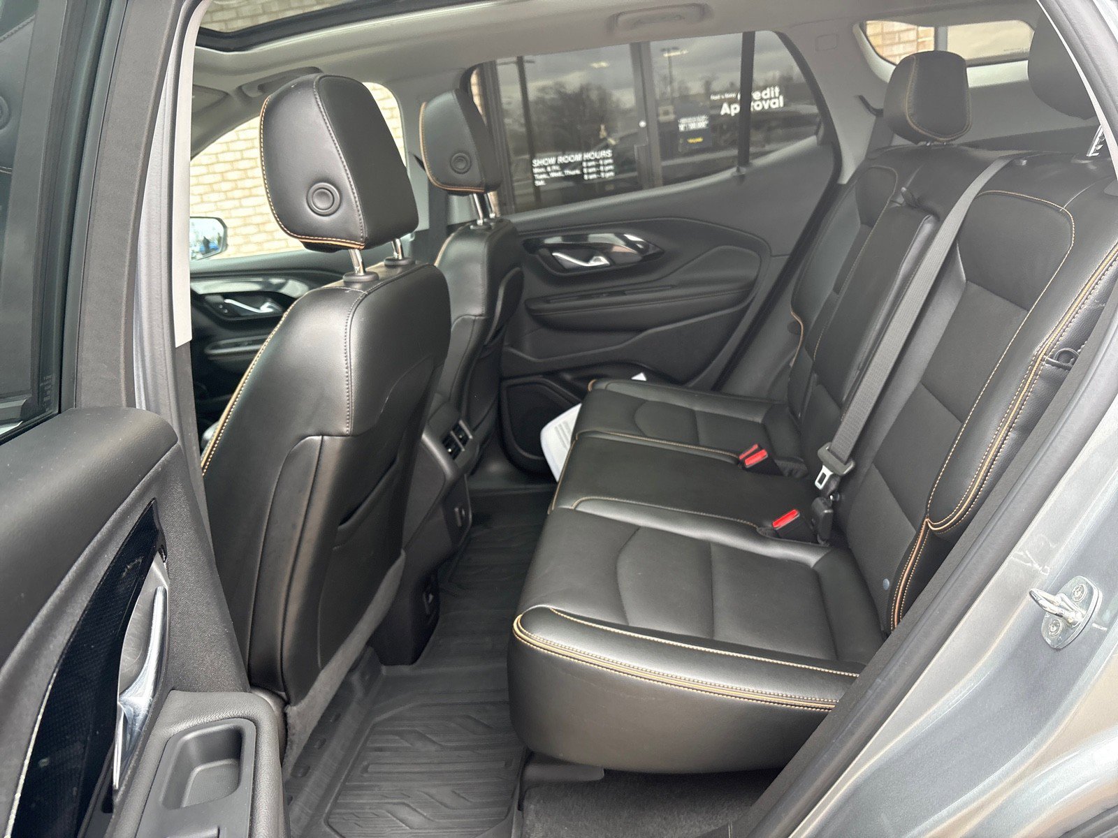 Used 2023 GMC Terrain AT4 w/ Infotainment Package II image 4