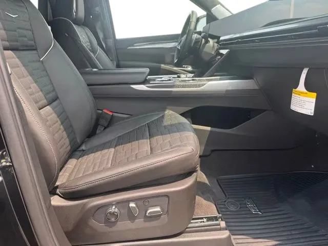 New 2026 Cadillac Escalade V AWD/4WD image 13