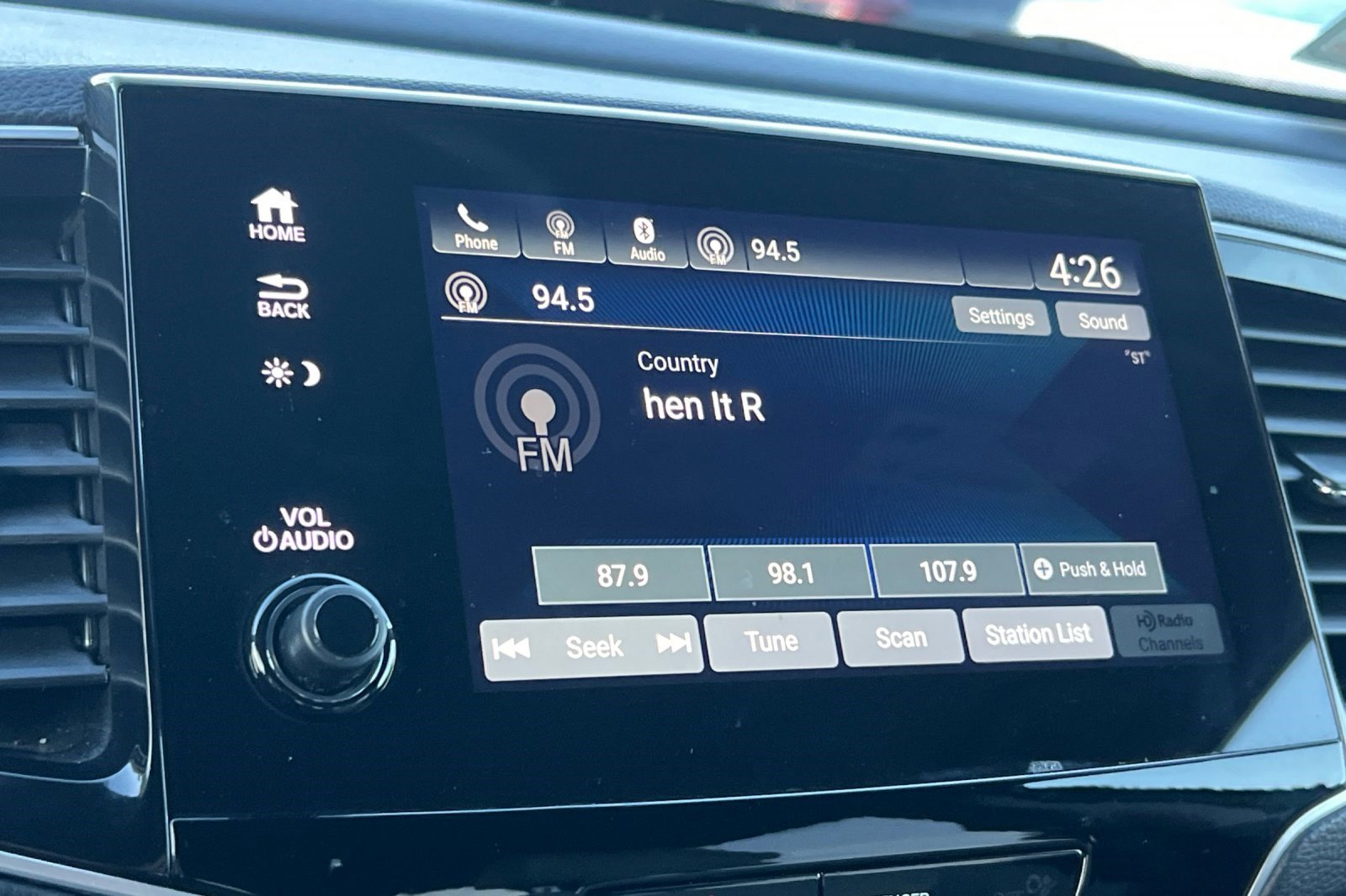 Used 2021 Honda Pilot EX image 23