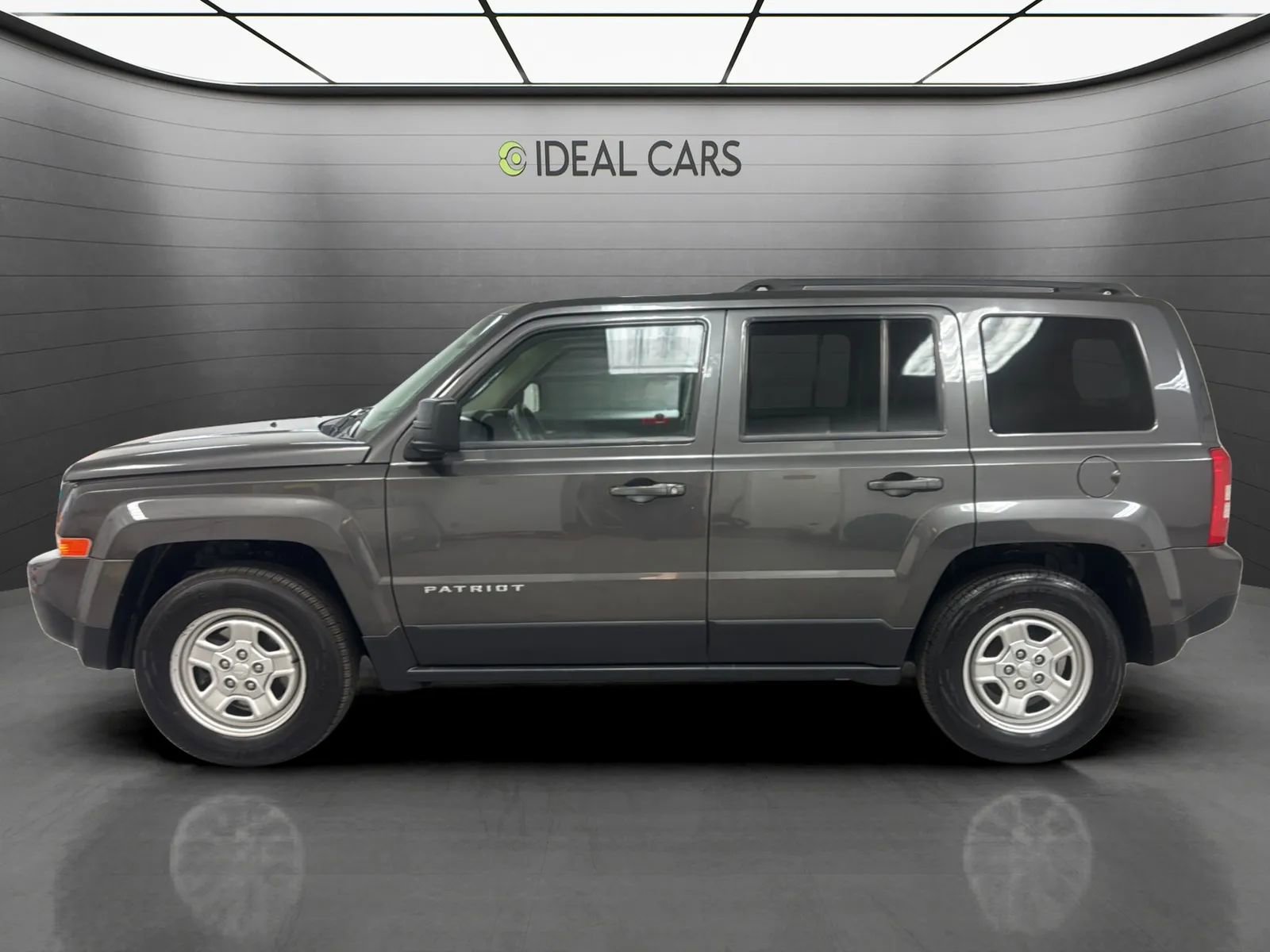 Used 2015 Jeep Patriot Sport w/ Power Value Group FWD image 8