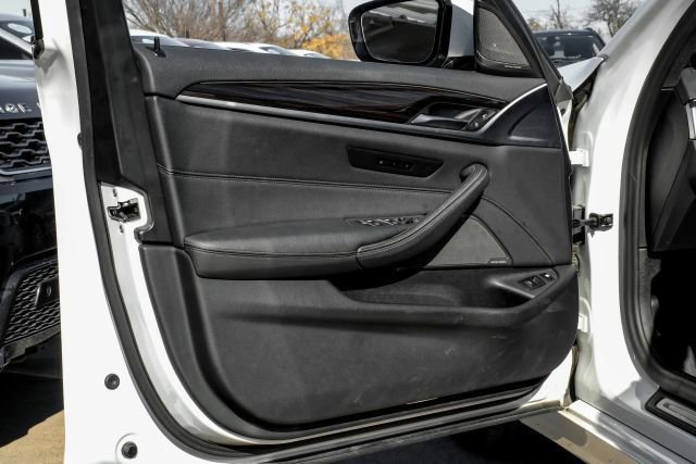 Used 2023 BMW 530e RWD image 50