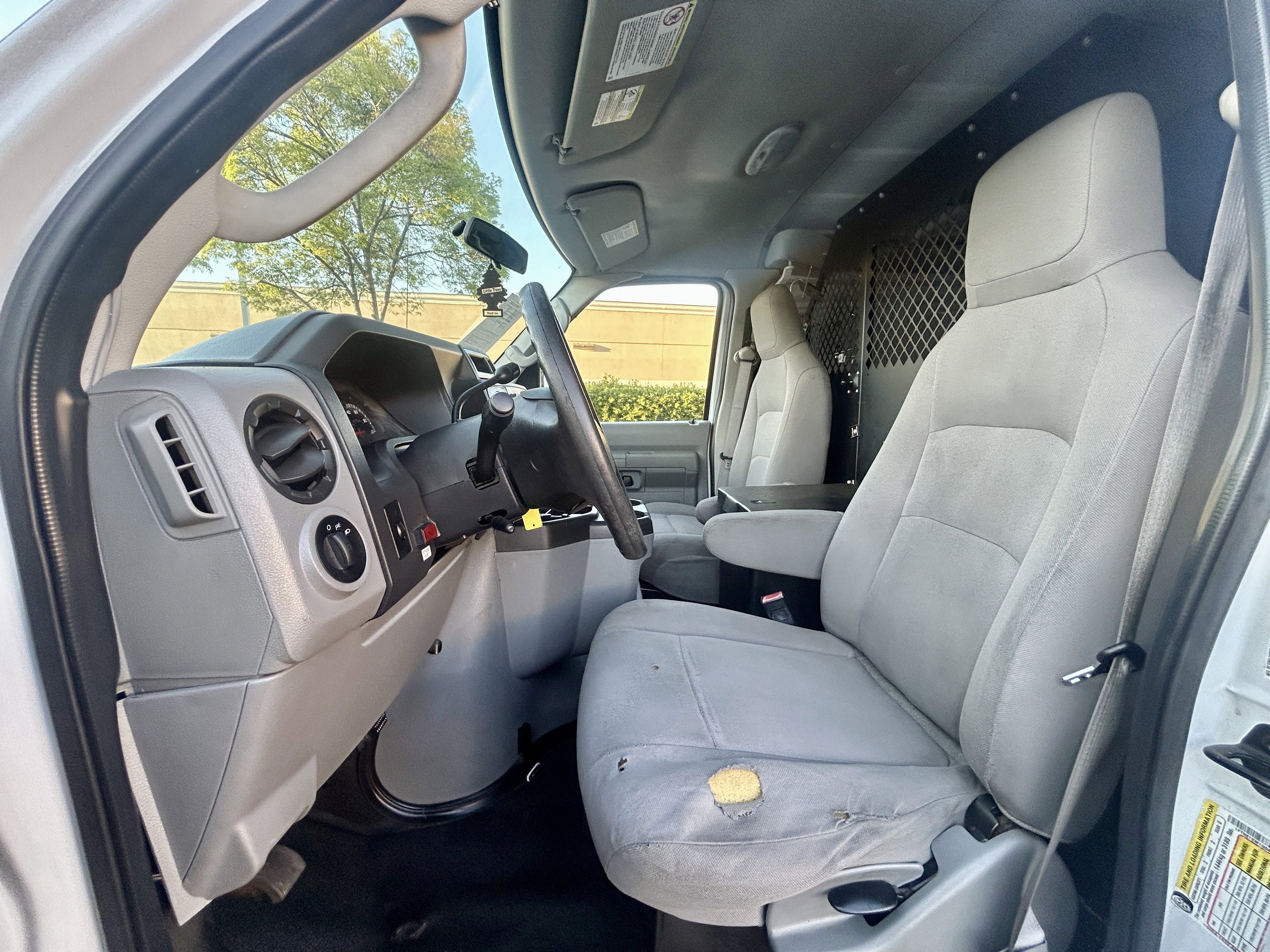 Used 2013 Ford E-150 and Econoline 150 RWD image 17