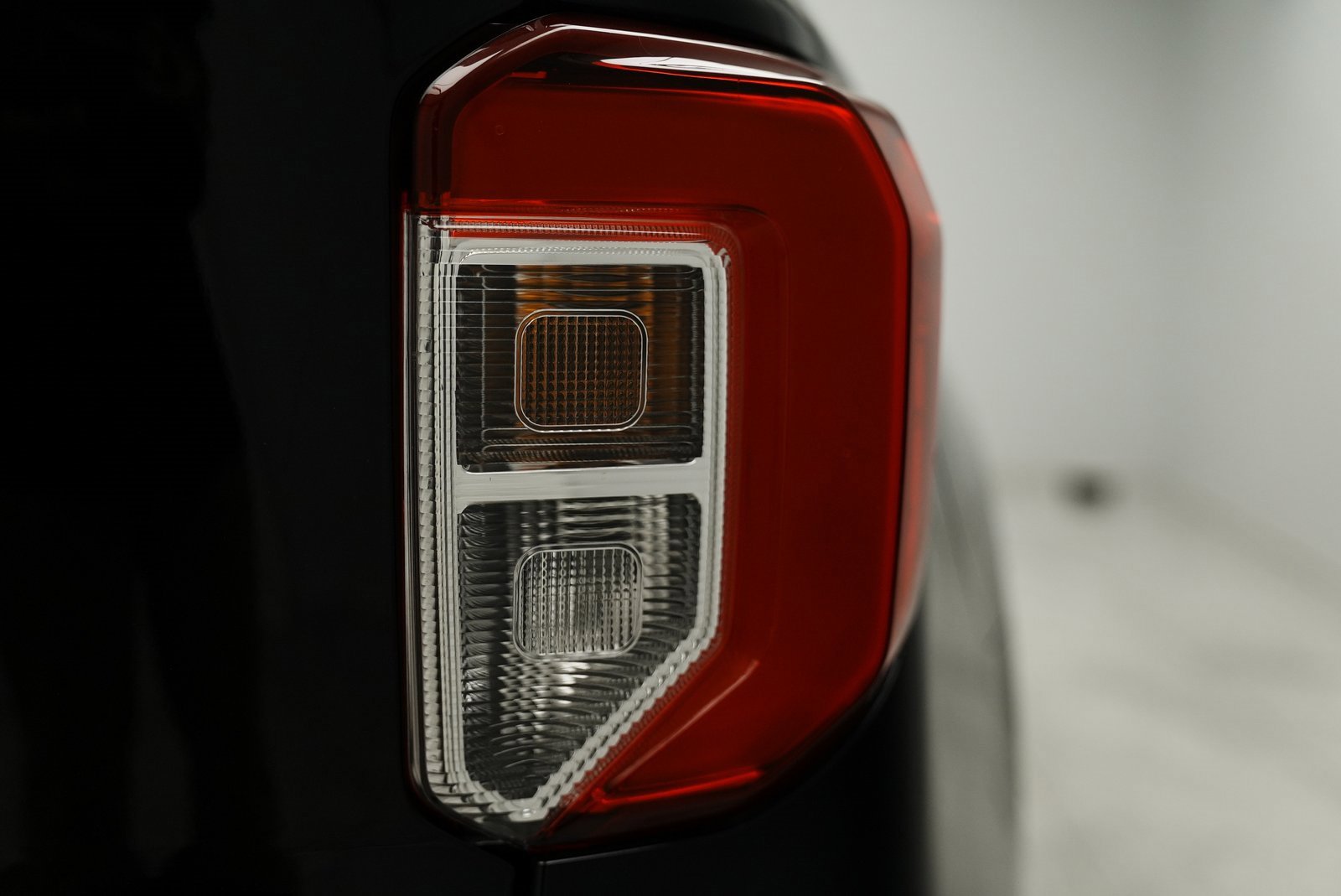 Used 2023 Ford Explorer XLT w/ Equipment Group 202A image 17