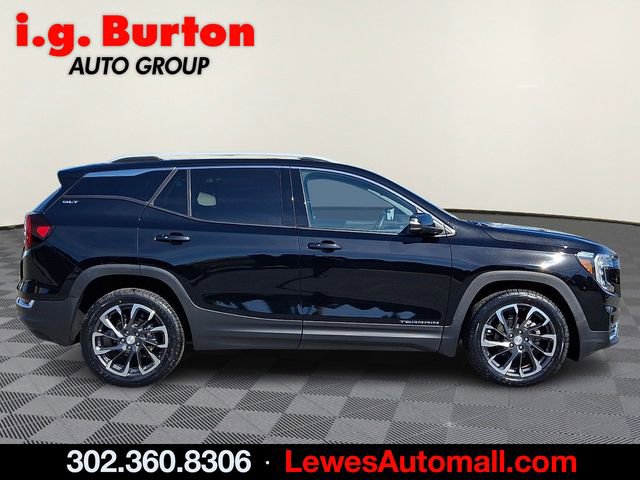 Used 2024 GMC Terrain SLT w/ Infotainment Package II image 7