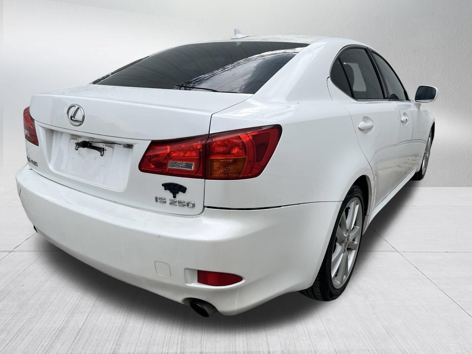 Used 2007 Lexus IS 250 w/ Premium Pkg RWD image 8