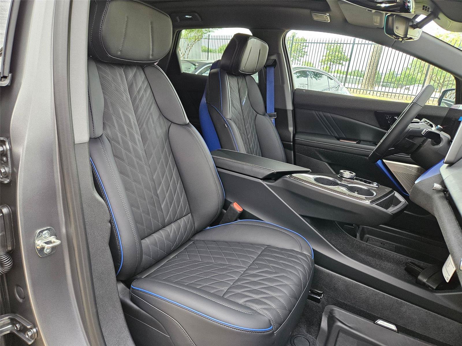 New 2026 Cadillac Optiq V w/ Magnus Launch Edition AWD/4WD image 19