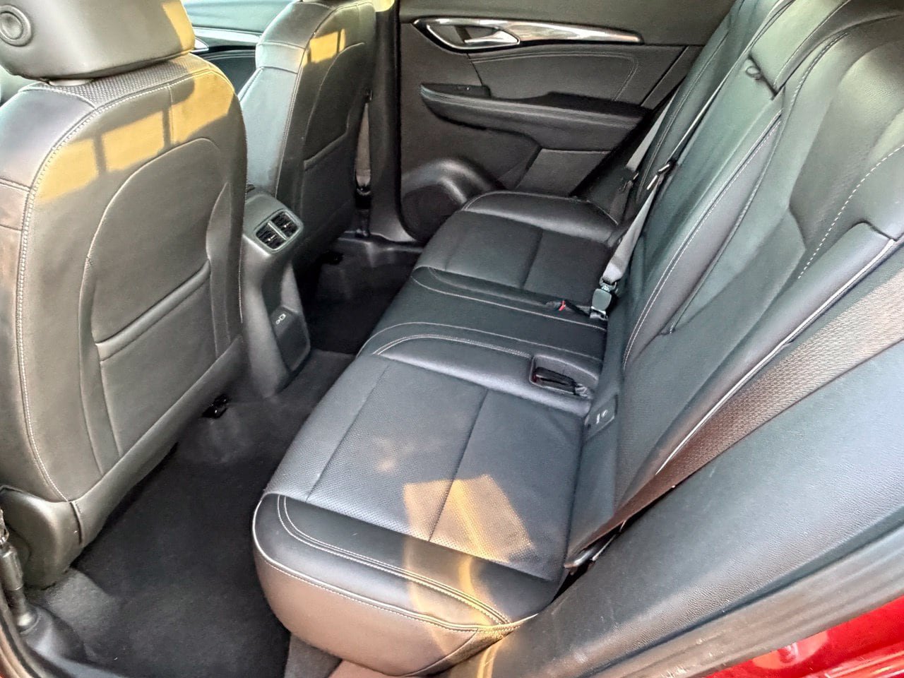 Used 2023 Buick Envision Essence FWD image 31
