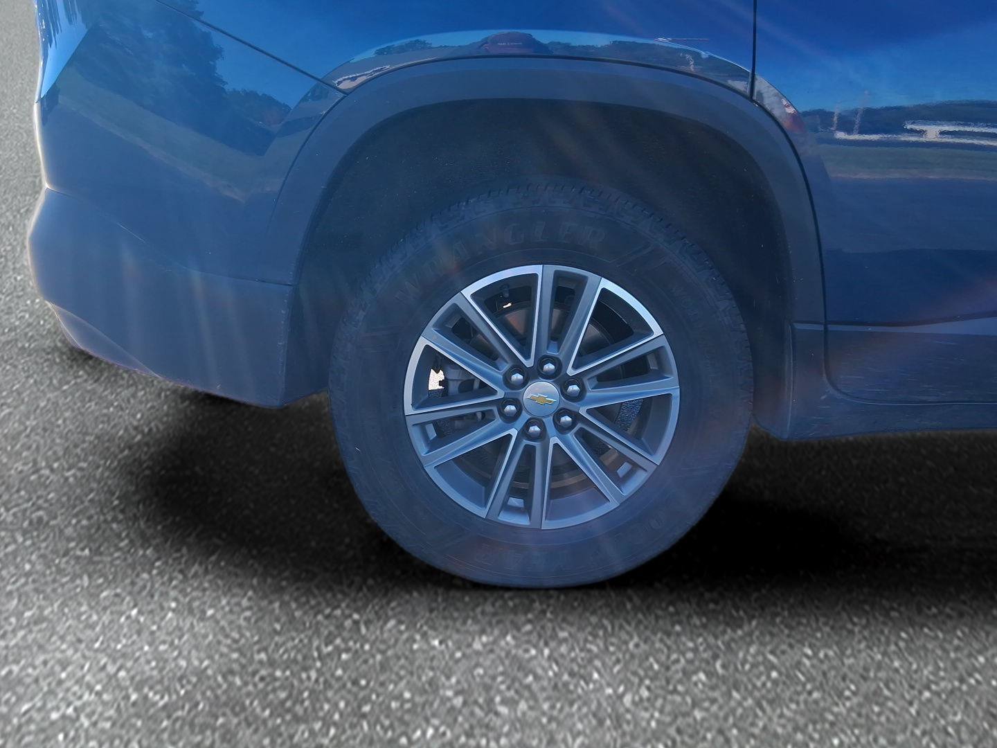 Used 2022 Chevrolet Traverse LT FWD image 7