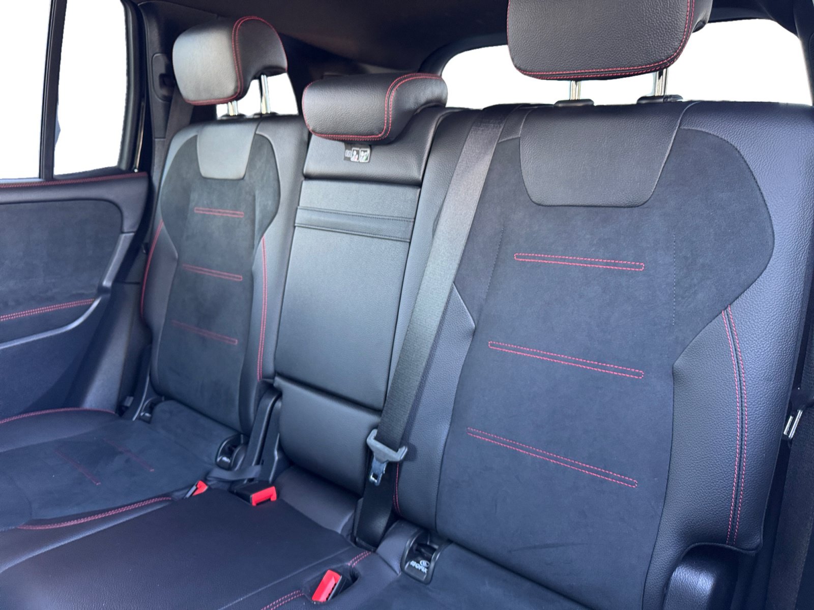 Used 2023 Mercedes-Benz GLB 250 image 13