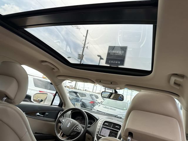 Used 2016 Lincoln MKX Reserve w/ Cargo Utility Package FWD image 13