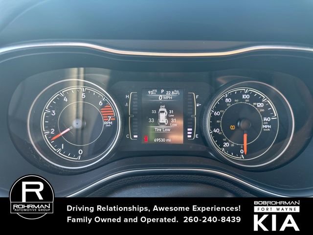 Used 2019 Jeep Cherokee Latitude Plus w/ Comfort/Convenience Group image 12