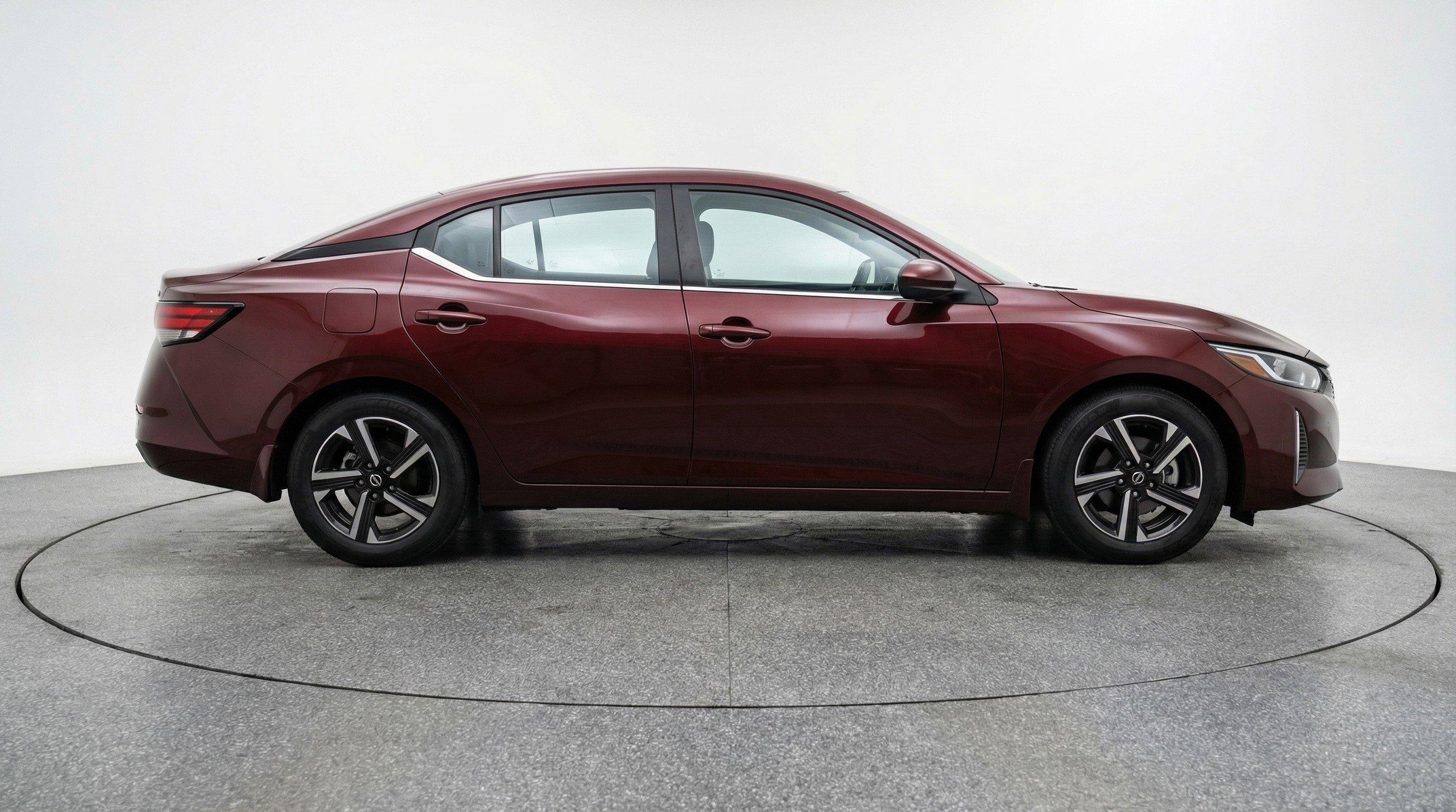 Used 2025 Nissan Sentra SV FWD image 11