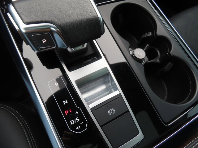 Used 2023 Audi Q8 Premium Plus w/ Premium Plus Package image 33