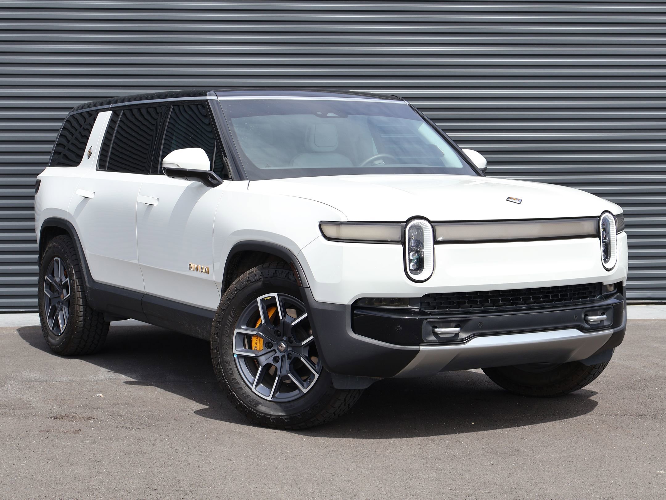 Used 2023 Rivian R1S Launch Edition AWD/4WD image 3