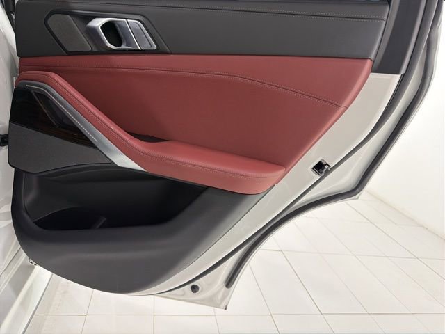 Certified 2024 BMW X6 xDrive40i w/ Executive Package image 21
