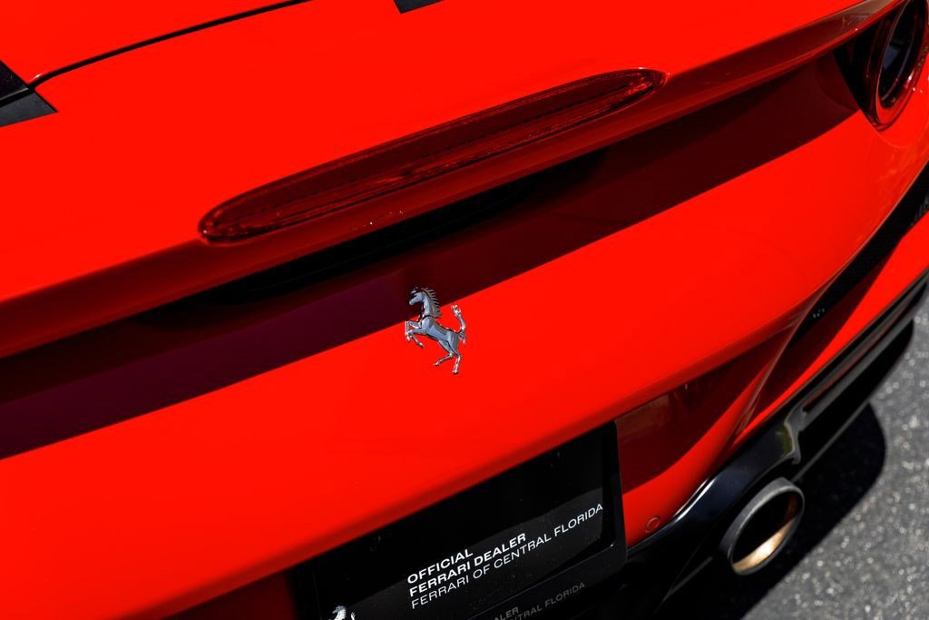 Used 2021 Ferrari F8 Spider RWD image 44