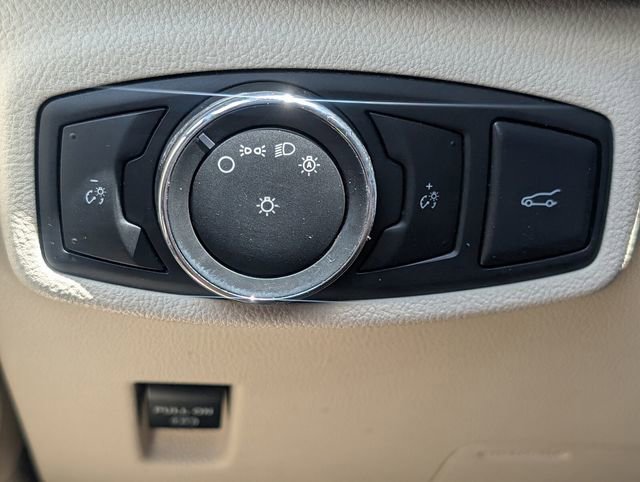 Used 2016 Lincoln MKC Reserve w/ Lincoln MKC Climate Package AWD/4WD image 30