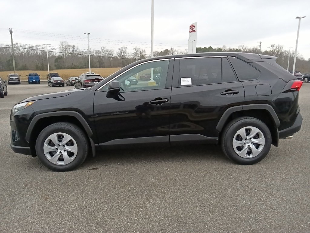 New 2025 Toyota RAV4 LE image 6