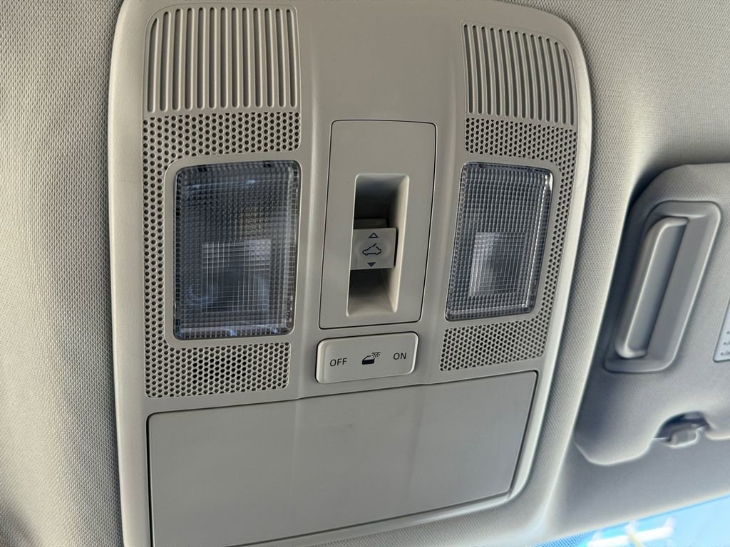 Used 2023 MAZDA CX-9 Touring image 24