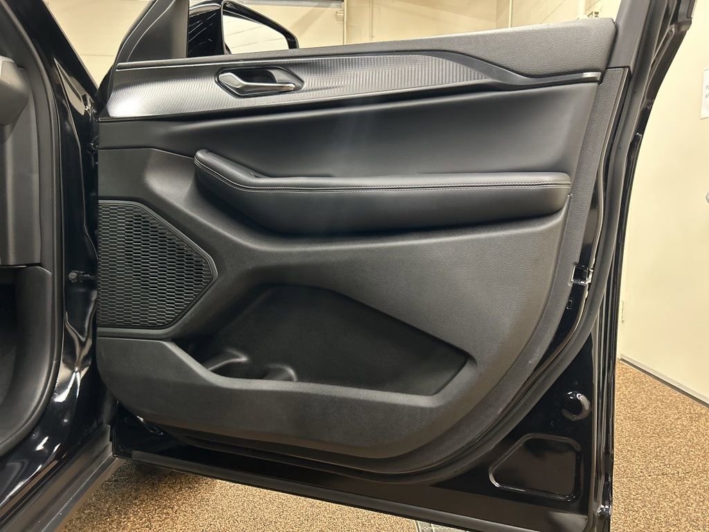 Used 2024 Jeep Grand Cherokee Altitude image 15