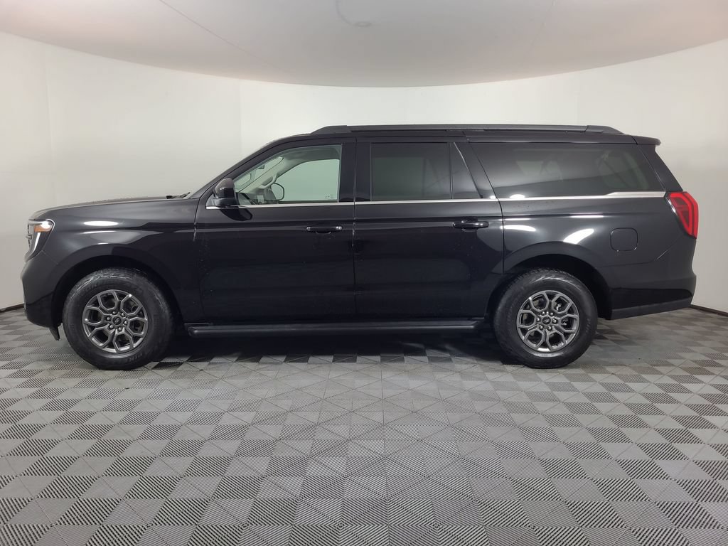 Used 2025 Ford Expedition Max Active AWD/4WD image 6