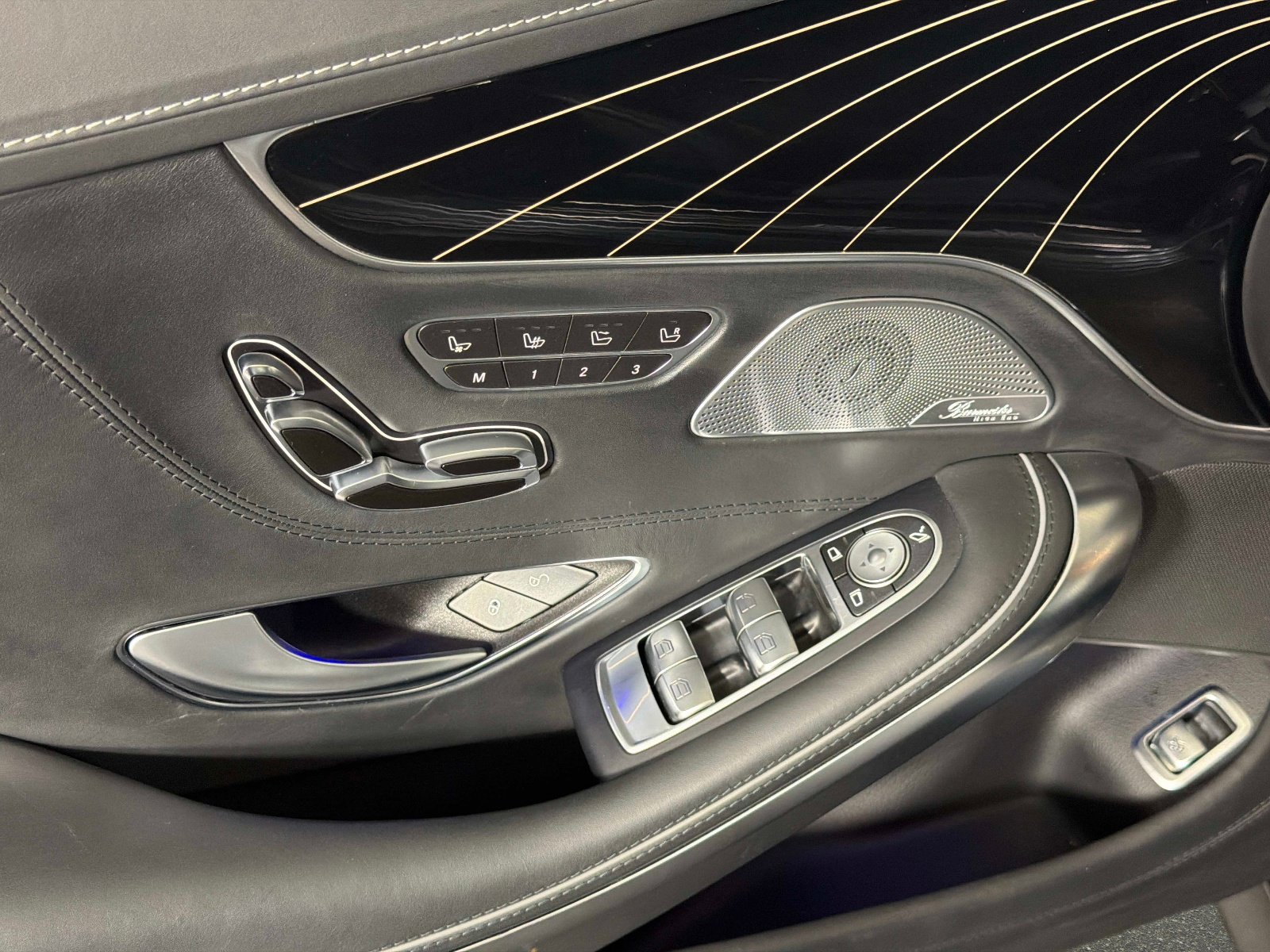 Used 2020 Mercedes-Benz S 560 Cabriolet image 28