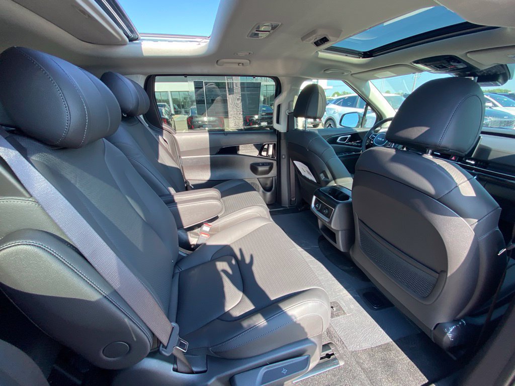 New 2026 Kia Carnival SX Prestige FWD image 28