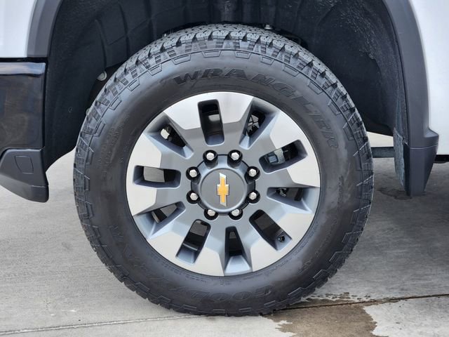 Used 2025 Chevrolet Silverado 2500 Custom w/ Custom Convenience Package AWD/4WD image 11