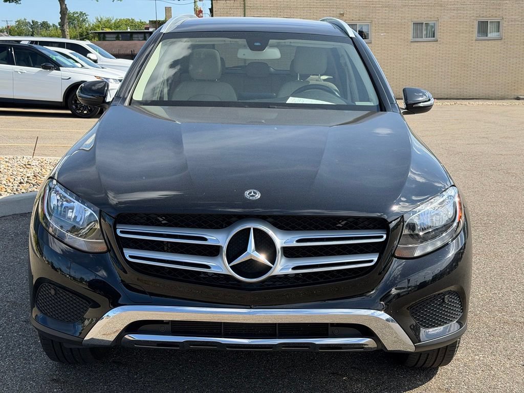 Used 2018 Mercedes-Benz GLC 300 4MATIC image 5