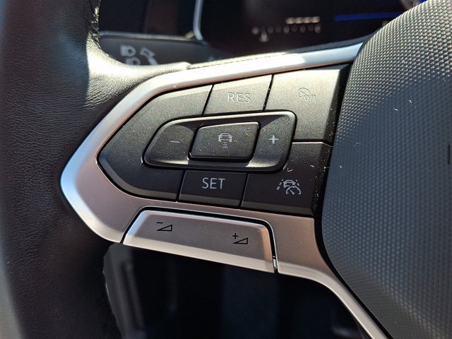 Used 2023 Volkswagen Jetta SE w/ Panoramic Sunroof Package FWD image 26