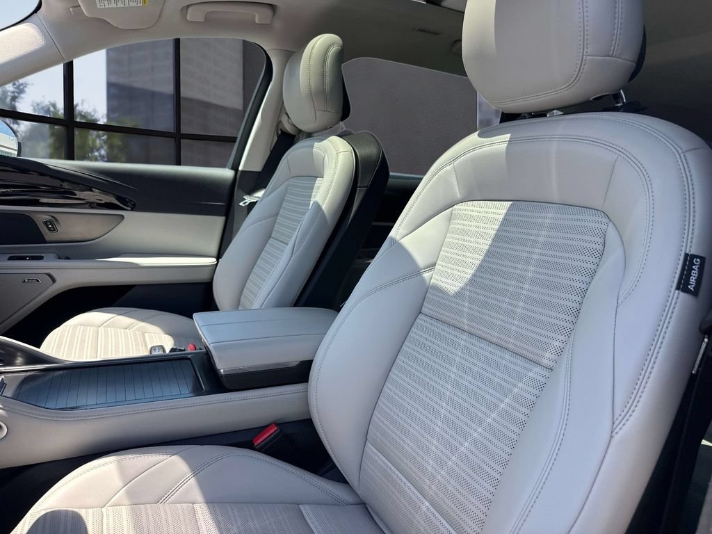 Used 2026 Lincoln Nautilus Reserve AWD/4WD image 27