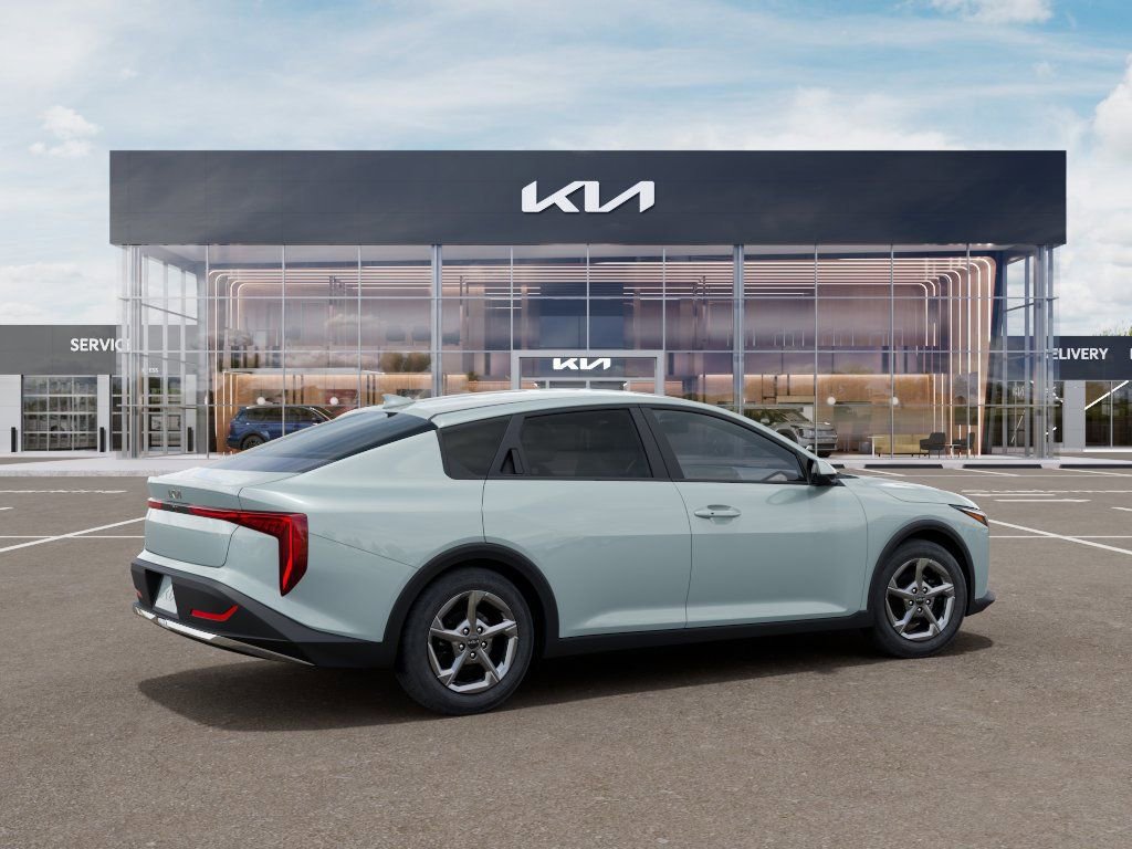 New 2026 Kia K4 LXS FWD image 7