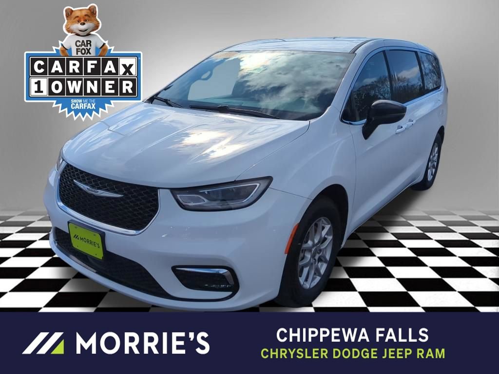 Used 2025 Chrysler Pacifica Select image 1