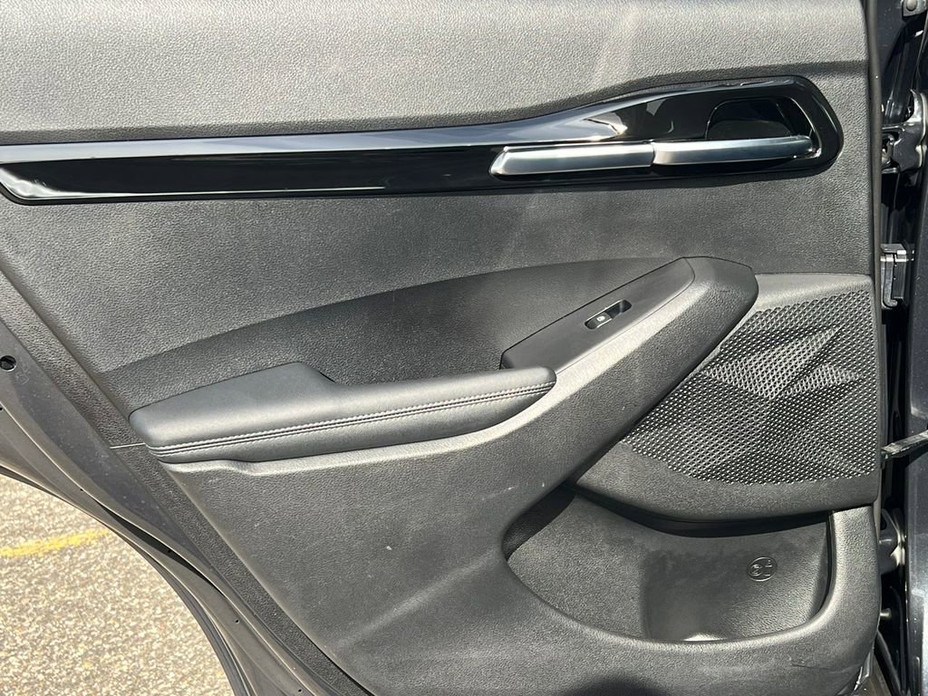 Used 2021 Kia Seltos SX w/ SX Sunroof Package image 35