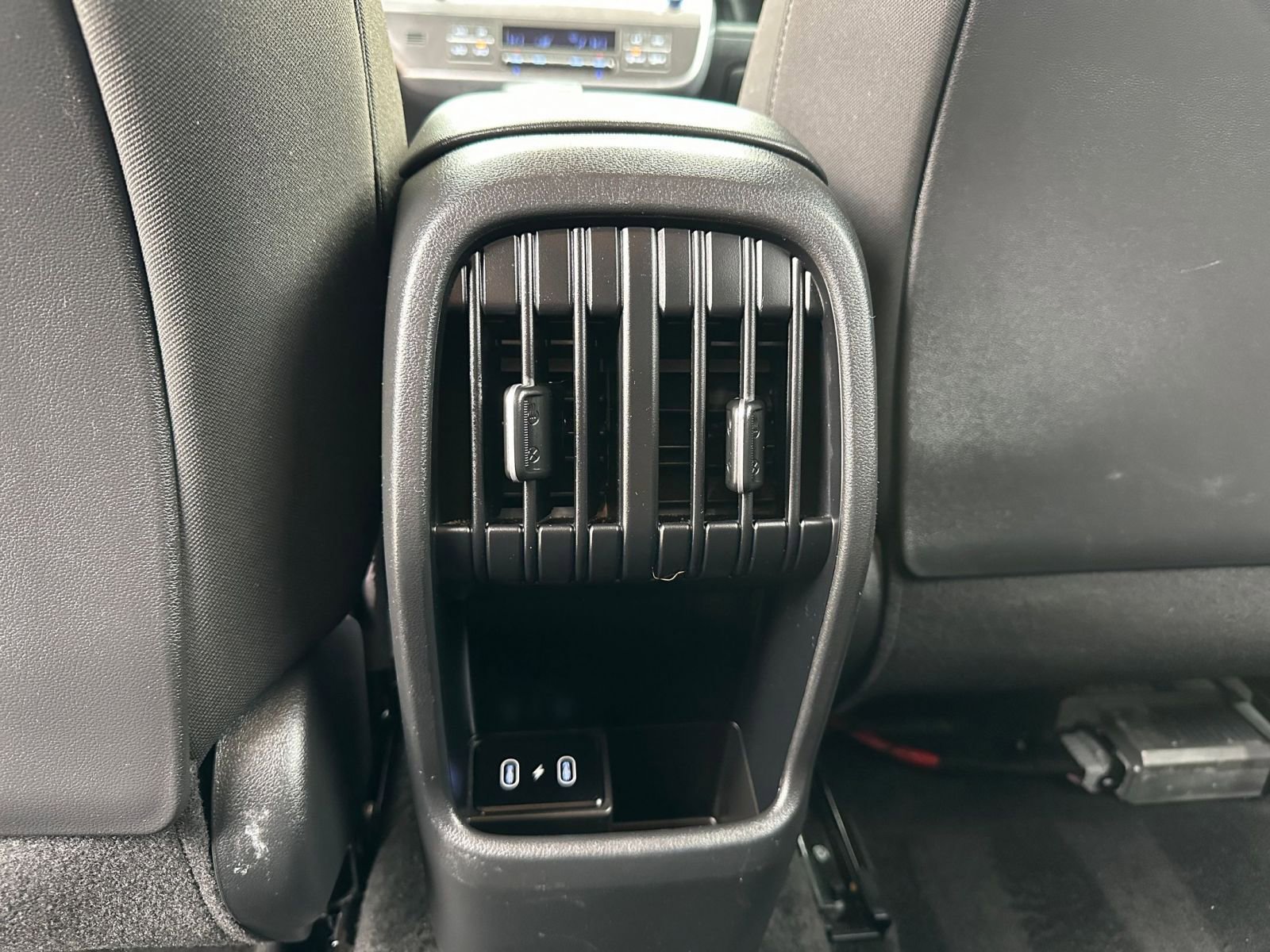 Used 2025 Hyundai Kona SEL image 24