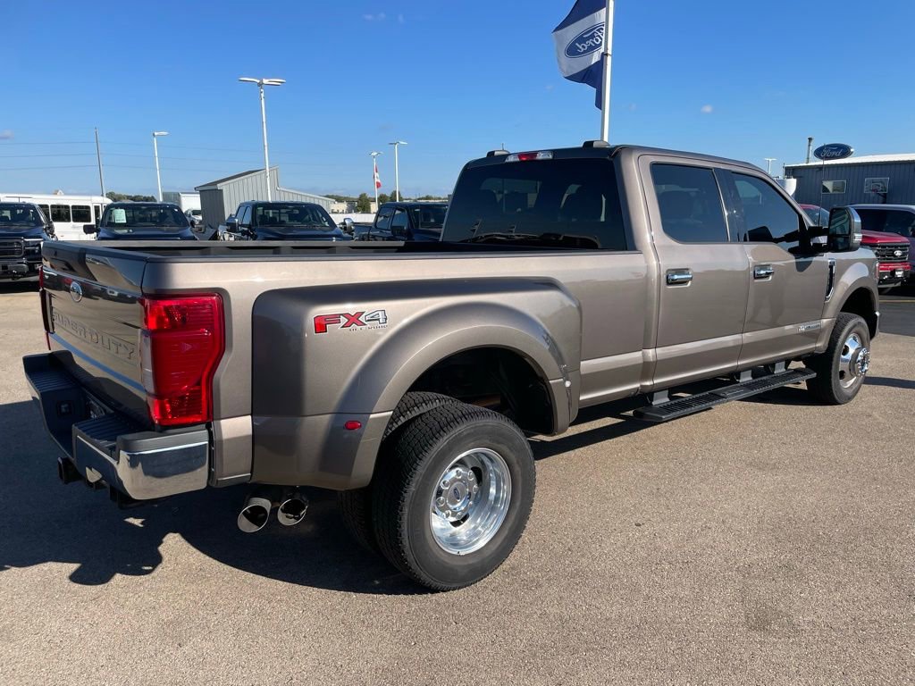 Used 2022 Ford F350 XLT w/ FX4 Off-Road Package AWD/4WD image 4