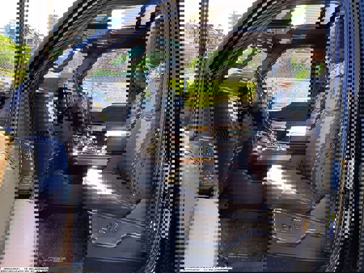 Used 2025 Ford F150 King Ranch w/ FX4 Off-Road Package AWD/4WD image 8