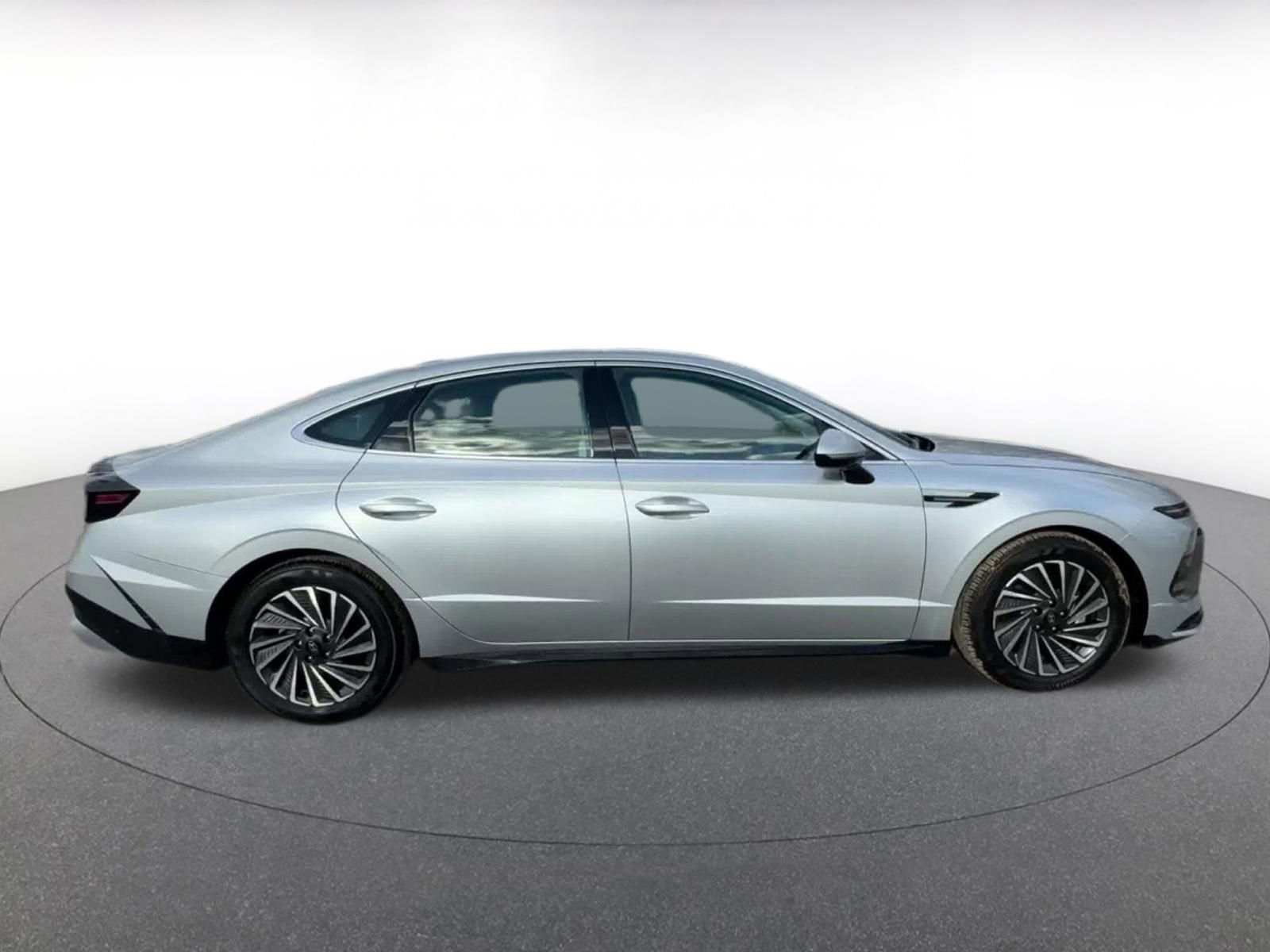 Used 2025 Hyundai Sonata SEL image 16