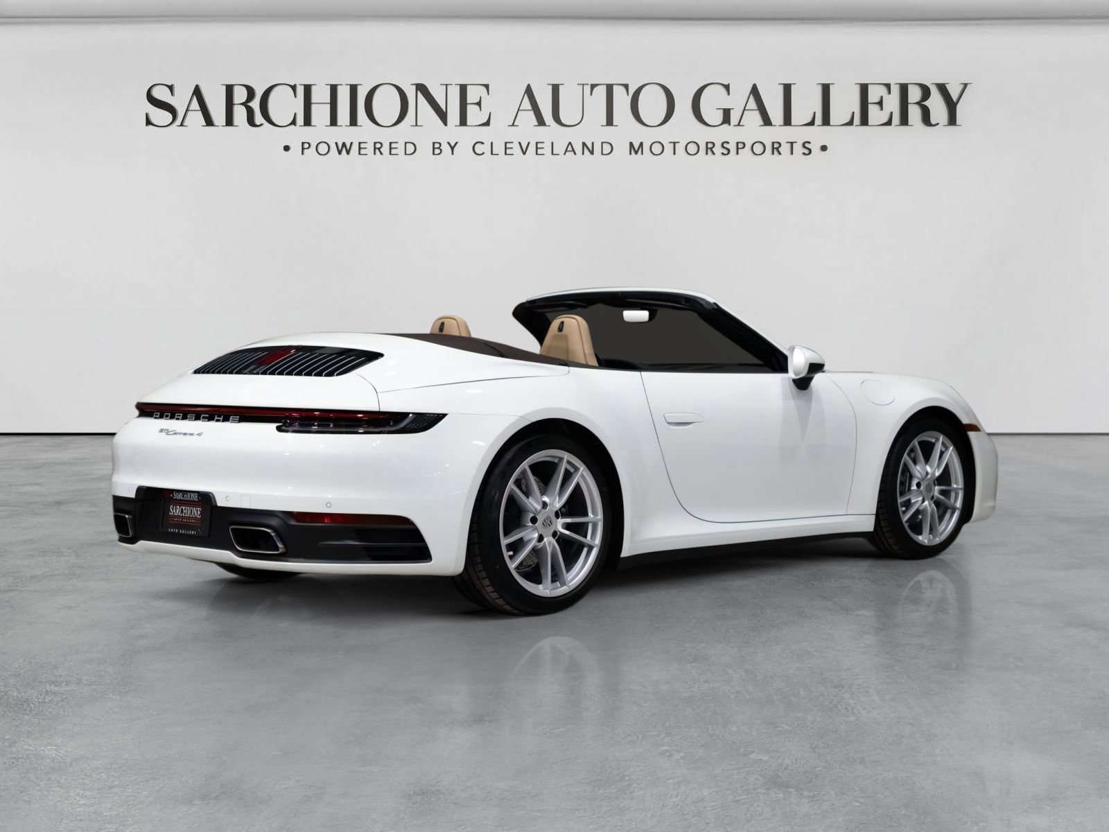 Used 2024 Porsche 911 Carrera RWD image 2