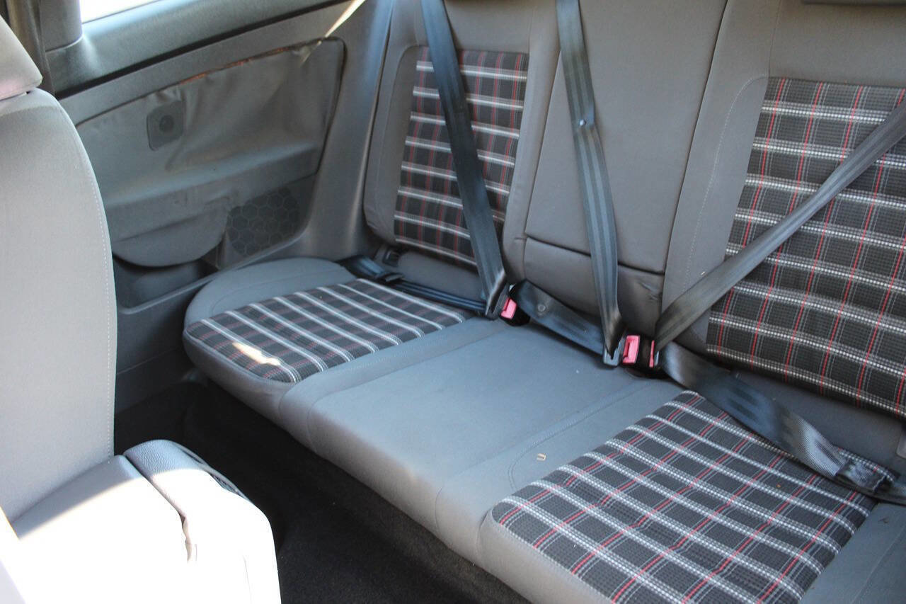 Used 2007 Volkswagen GTI 2-Door image 27