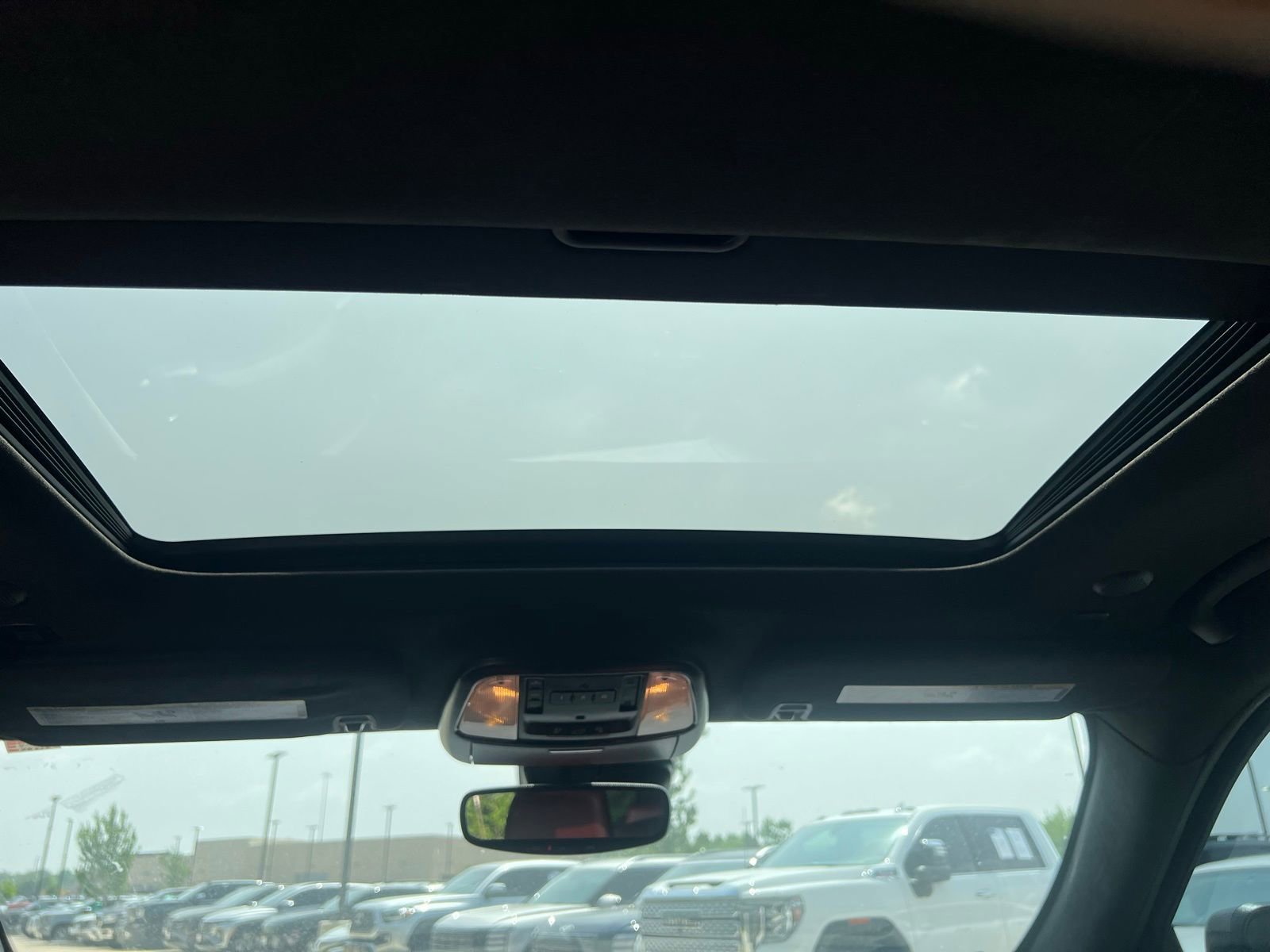 Used 2021 Dodge Durango SRT w/ Premium Interior Group AWD/4WD image 24