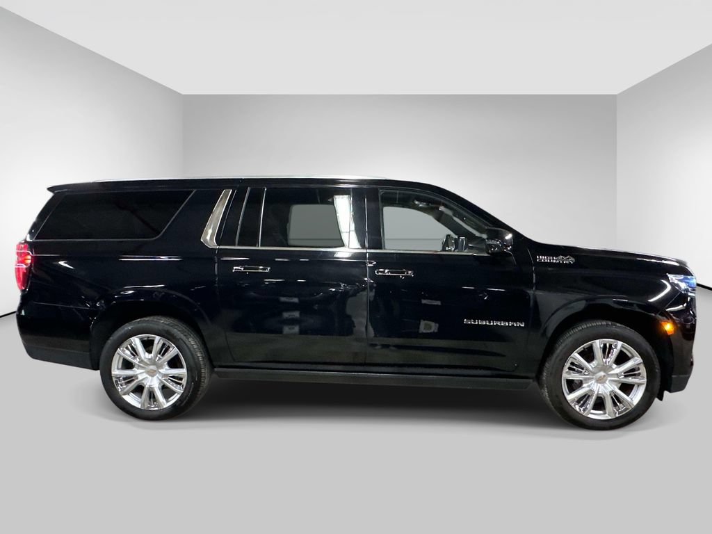 Used 2023 Chevrolet Suburban High Country AWD/4WD image 6