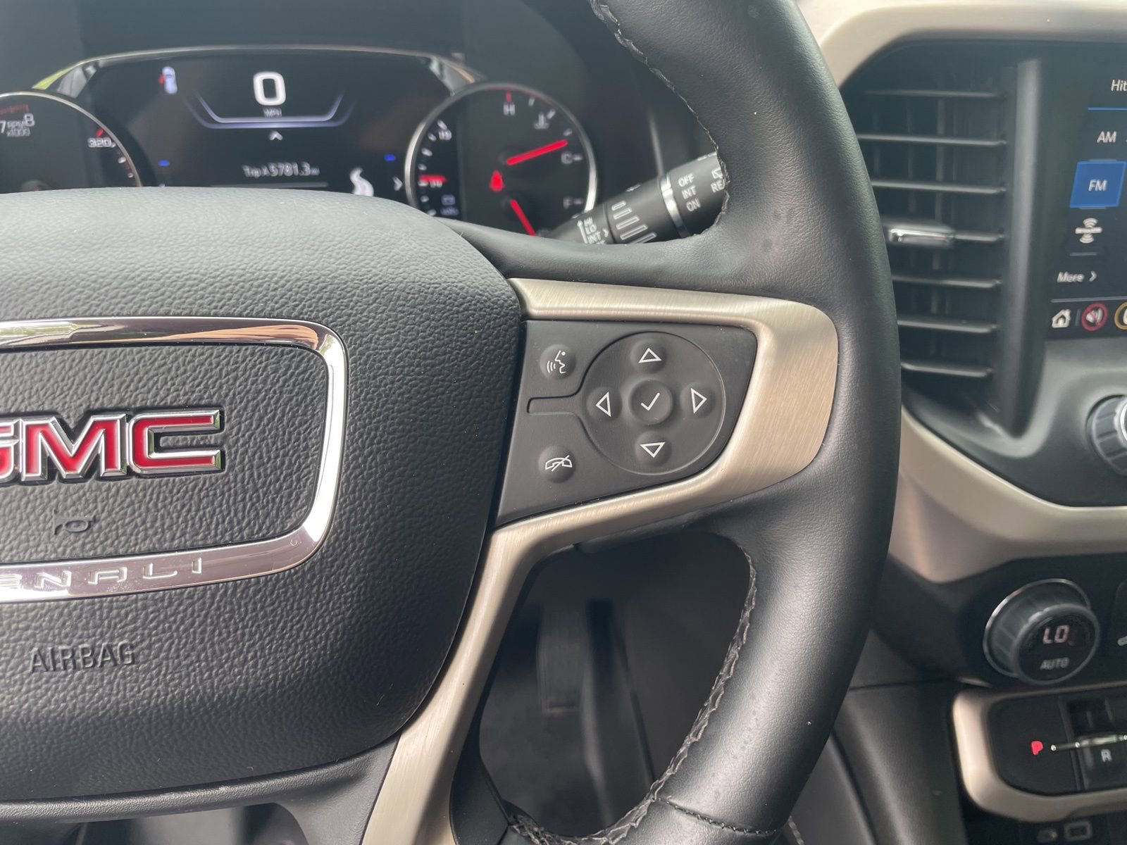 Used 2023 GMC Acadia Denali w/ Denali Ultimate Package image 16