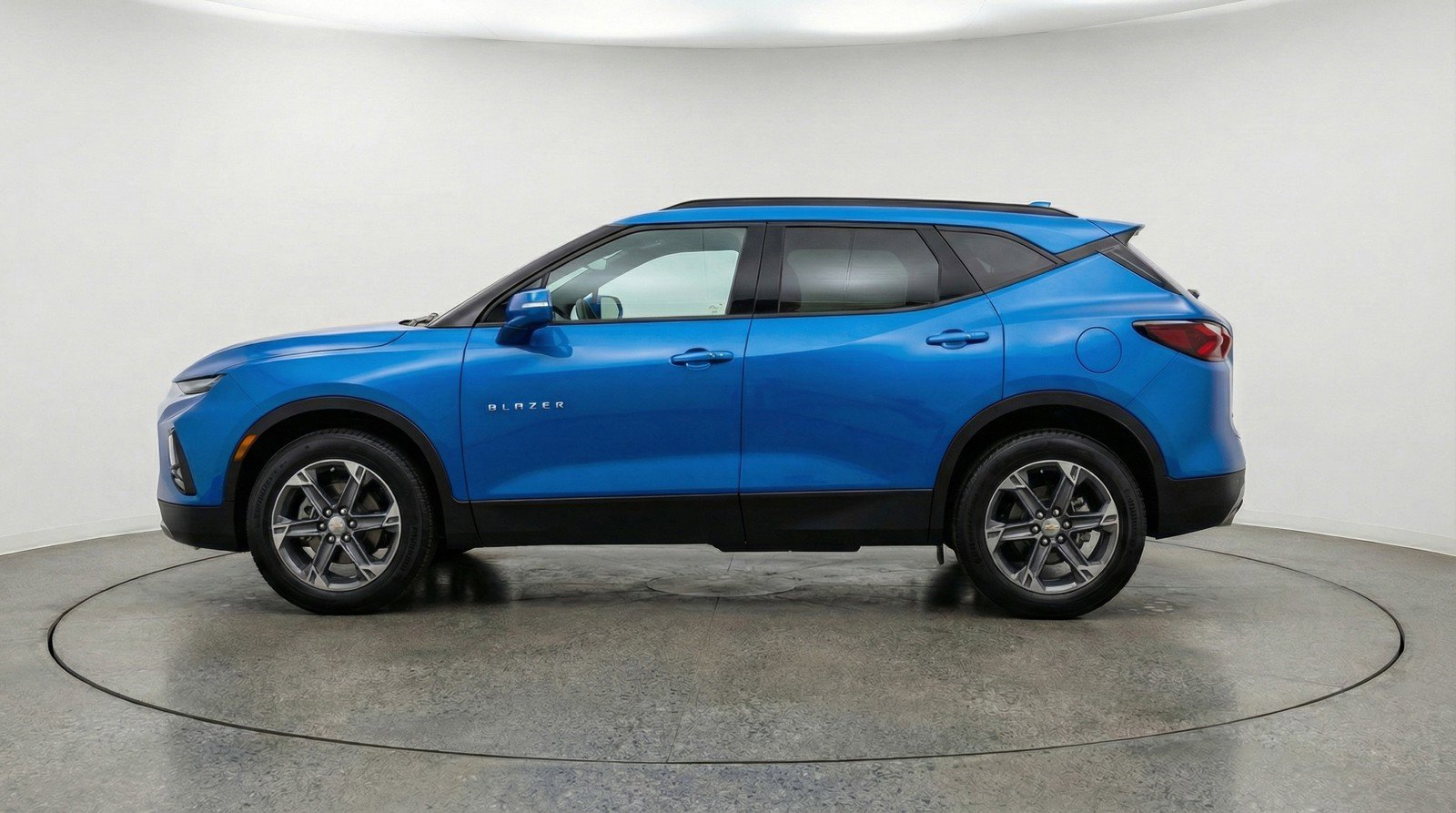 Used 2025 Chevrolet Blazer LT image 5