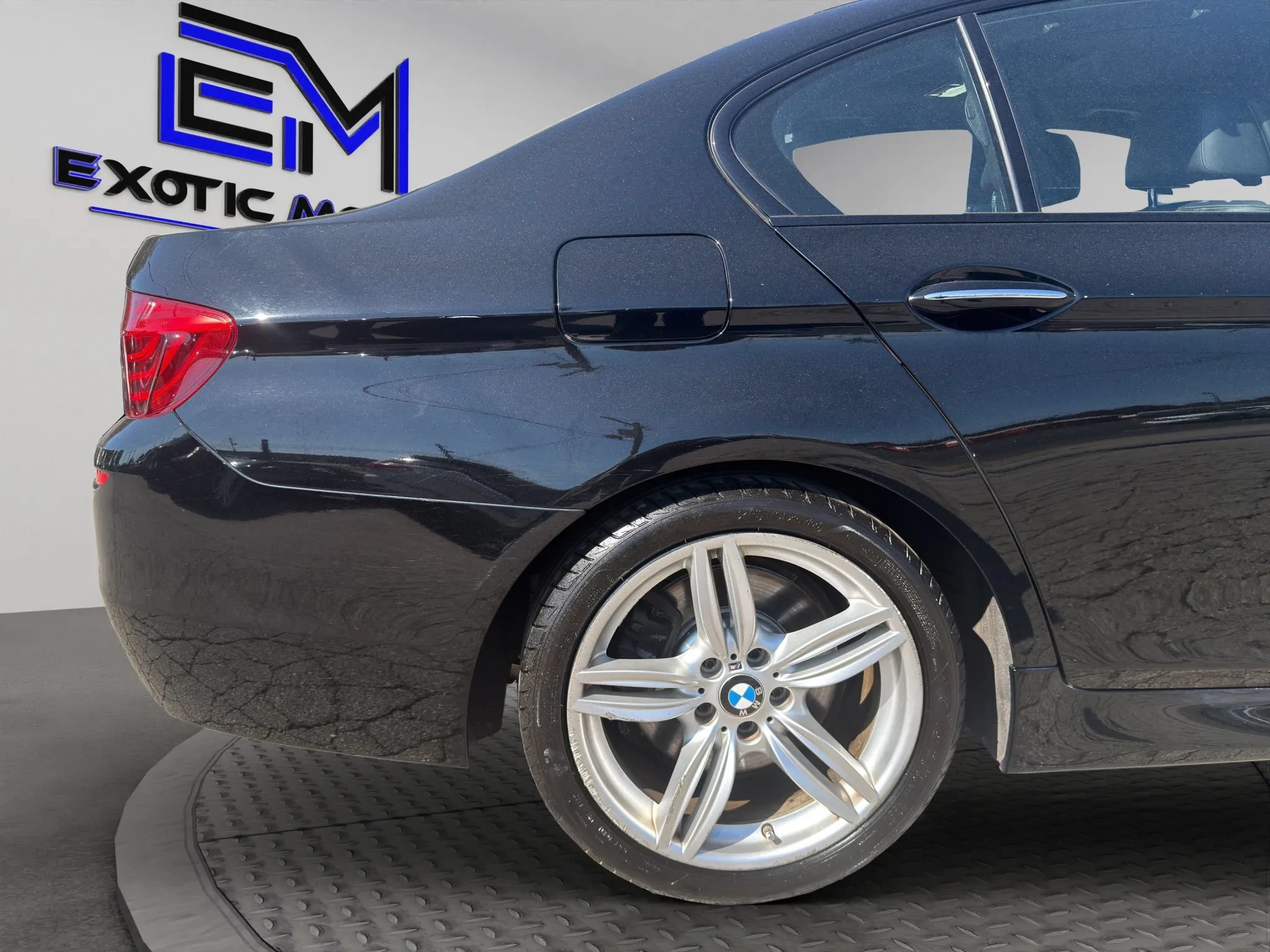 Used 2016 BMW 550i Sedan RWD image 28