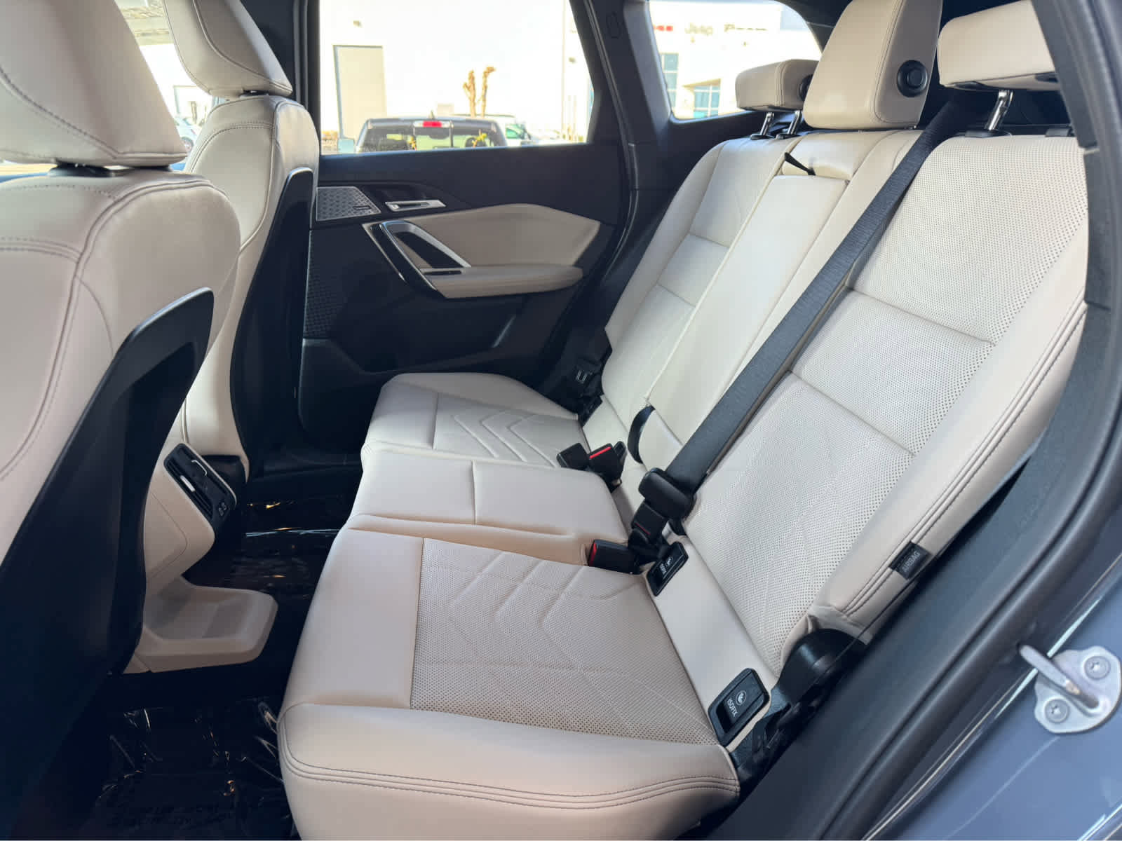 Used 2025 BMW X1 xDrive28i w/ Technology Package image 19