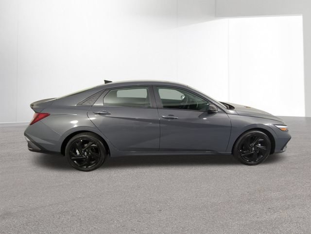 New 2026 Hyundai Elantra Sport FWD image 37